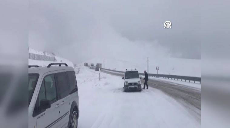 Ardahan-Posof yolunda ulaşıma kar engeli 19